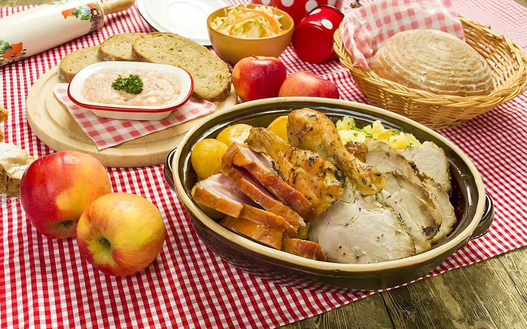 Tickets to Folklore Dinner Show with Unlimited Drinks & Optional Transfers Image 5