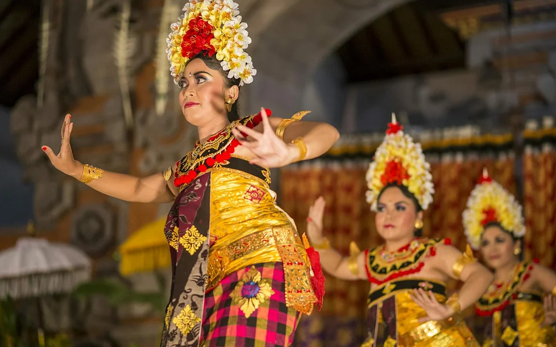 Tickets to Legong Dance Show at Ubud Palace Image 2