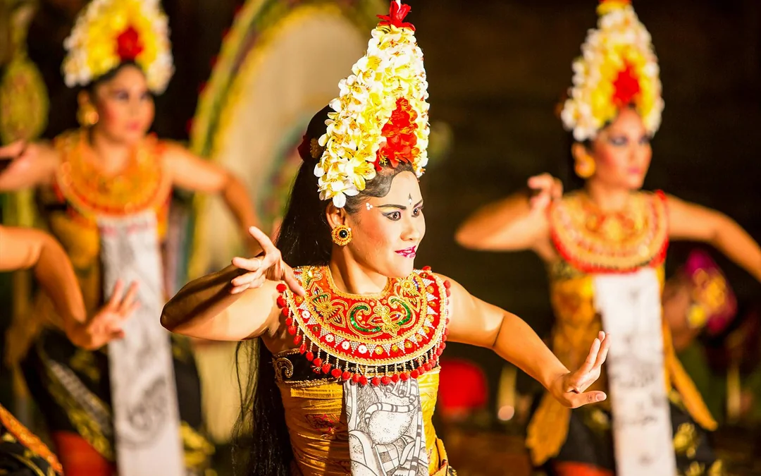 Tickets to Legong Dance Show at Ubud Palace Image 4