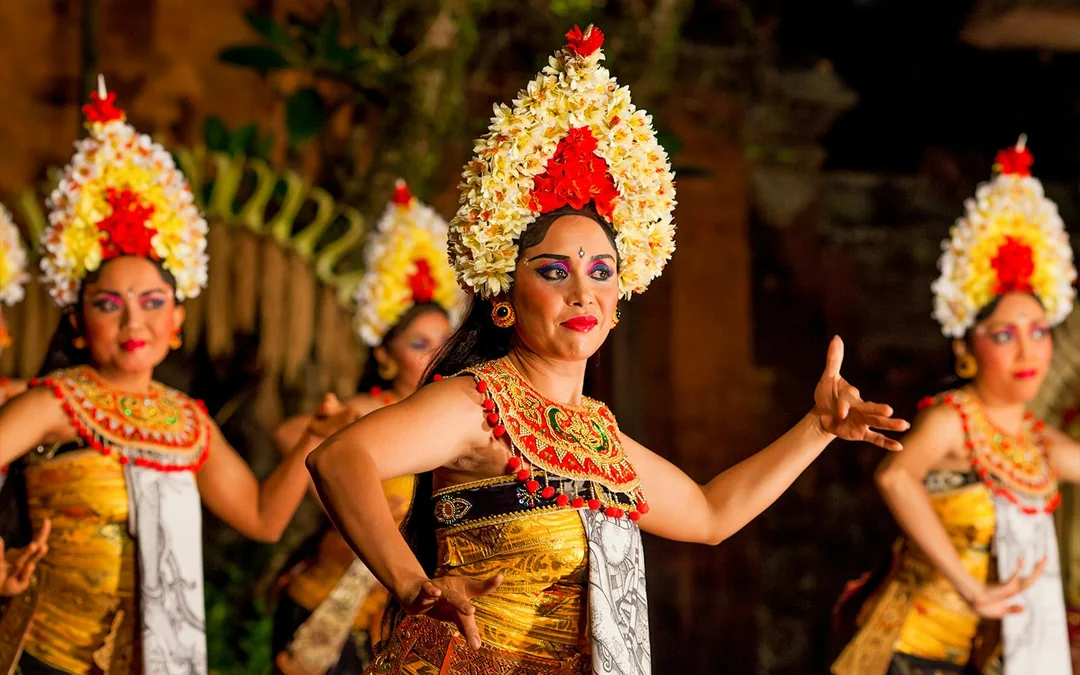 Tickets to Legong Dance Show at Ubud Palace Image 5