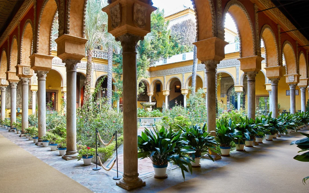 Tickets to Palacio de las Dueñas with Audio Guide Image 1