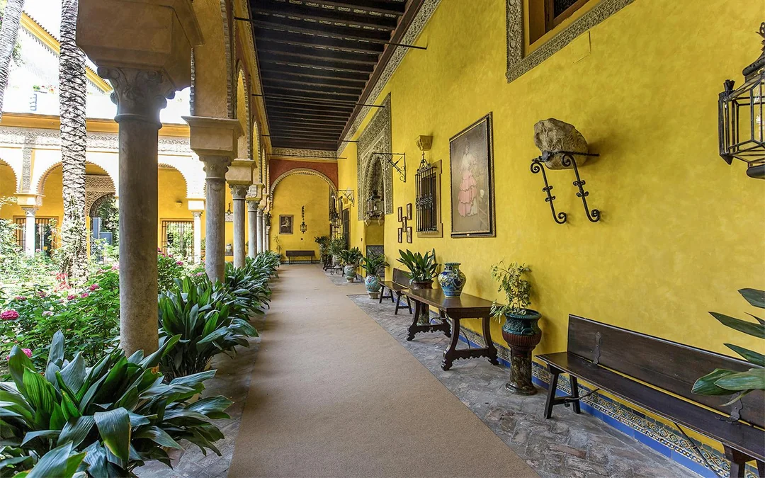 Tickets to Palacio de las Dueñas with Audio Guide Image 2