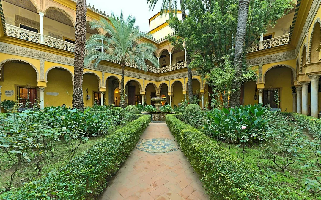 Tickets to Palacio de las Dueñas with Audio Guide Image 3