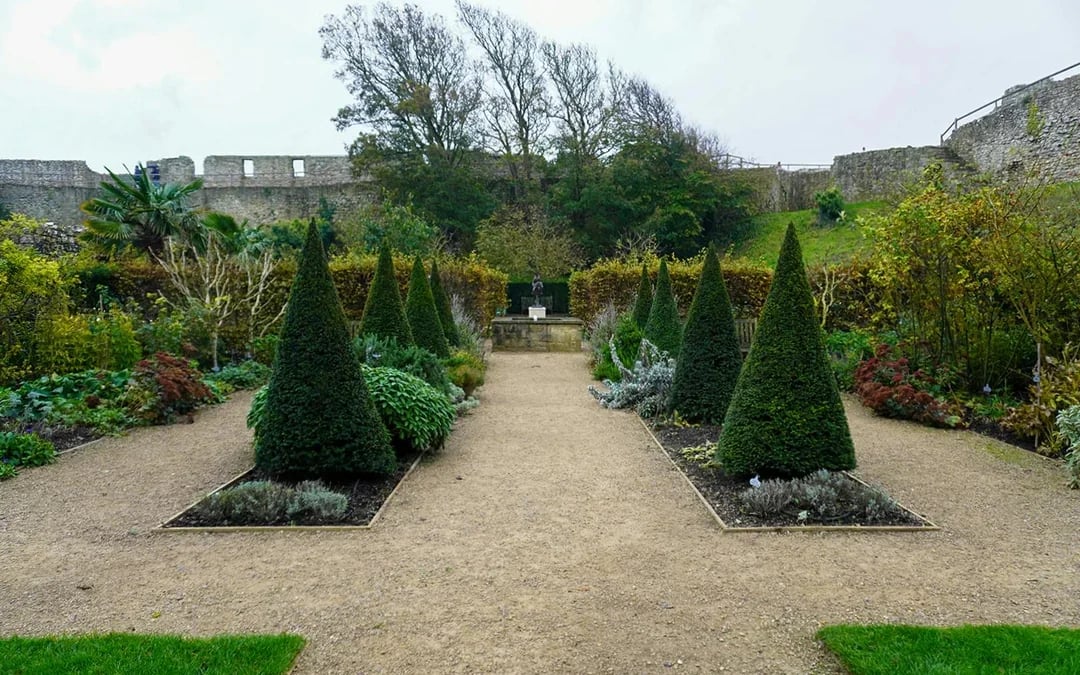 Tickets to the Carisbrooke Castle Image 4