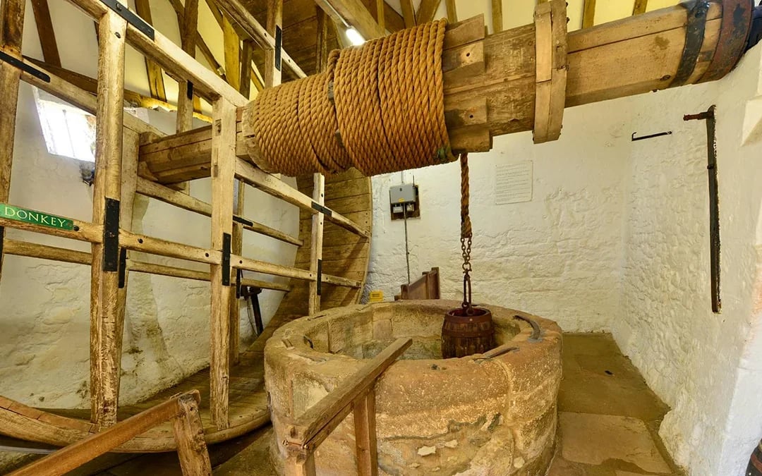 Tickets to the Carisbrooke Castle Image 6