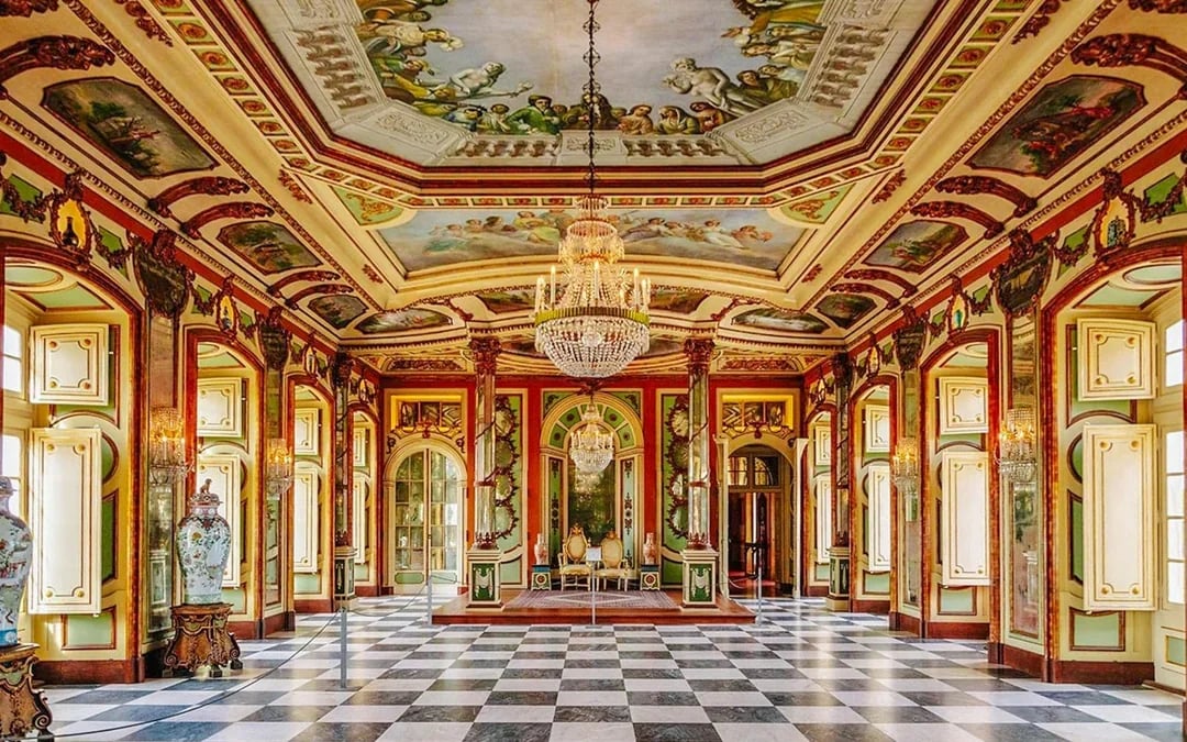 Tickets to the National Palace of Queluz & Gardens Image 2