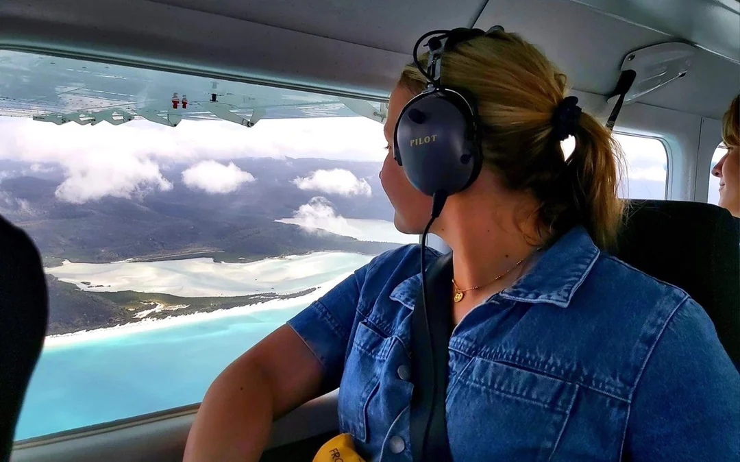 Tickets to Whitsunday Islands & Great Barrier Reef 1-hr Scenic Flight Image 1