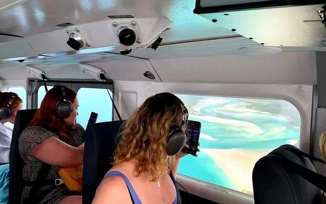 Tickets to Whitsunday Islands & Great Barrier Reef 1-hr Scenic Flight Image 2
