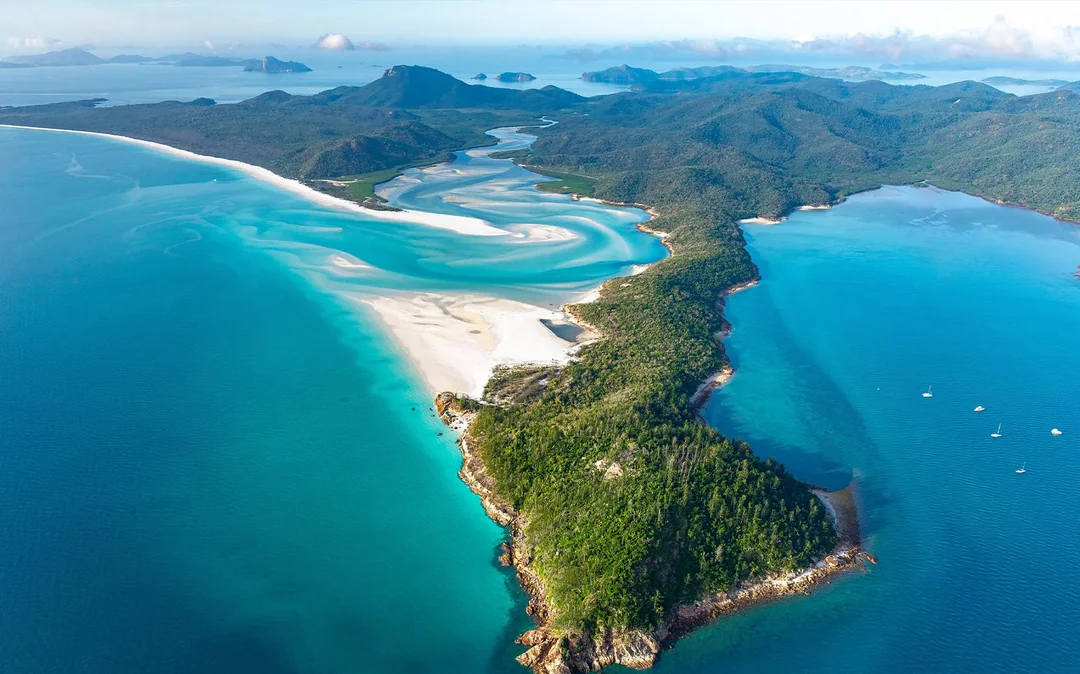 Tickets to Whitsunday Islands & Great Barrier Reef 1-hr Scenic Flight Image 12