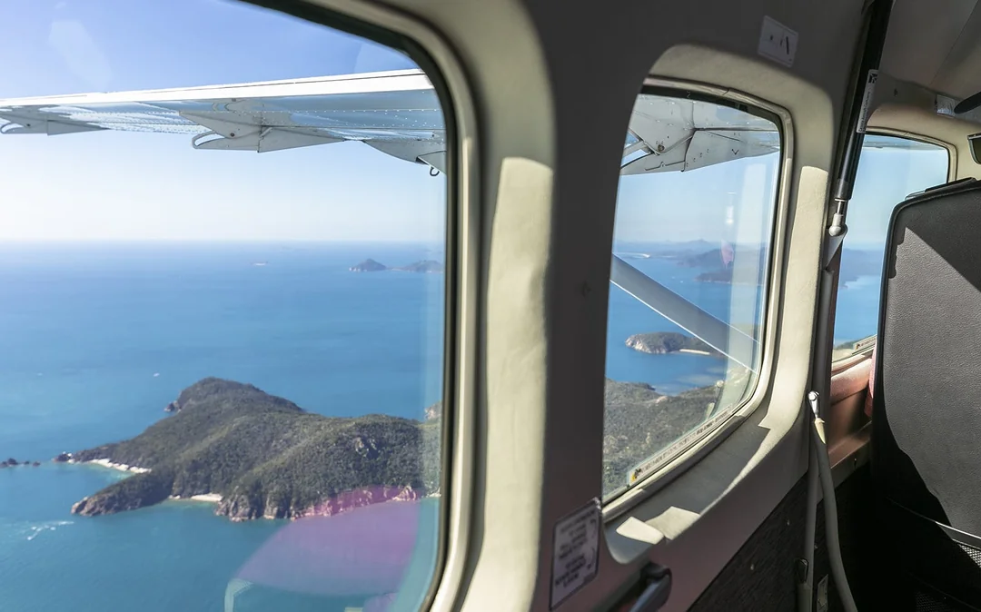 Tickets to Whitsunday Islands & Great Barrier Reef 1-hr Scenic Flight Image 3