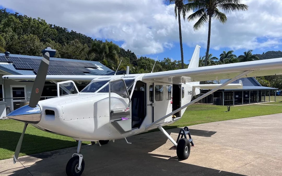 Tickets to Whitsunday Islands & Great Barrier Reef 1-hr Scenic Flight Image 6