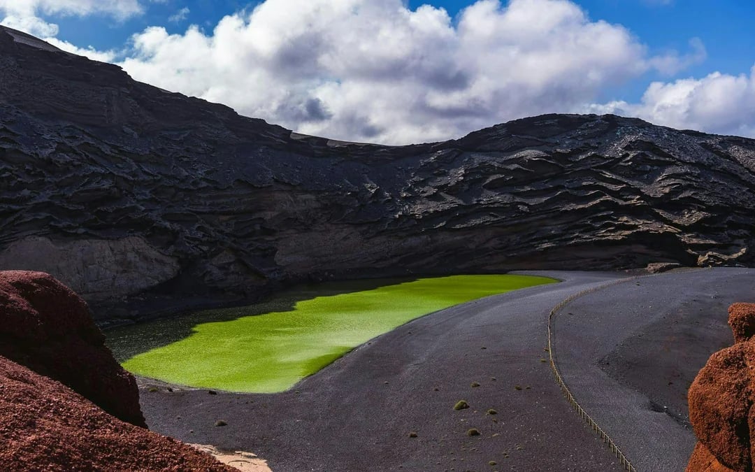 Timanfaya National Park & Lago Verde Tour Image 11