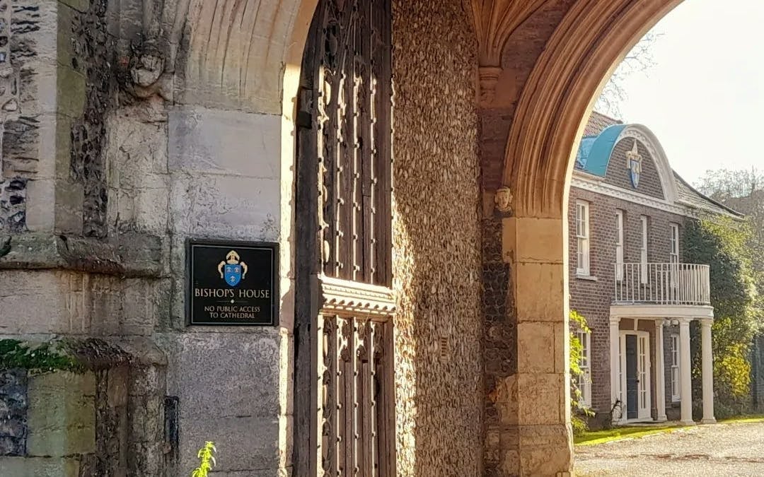 Timeline Tour of Norwich: Self-Guided City Exploration Game Image 4