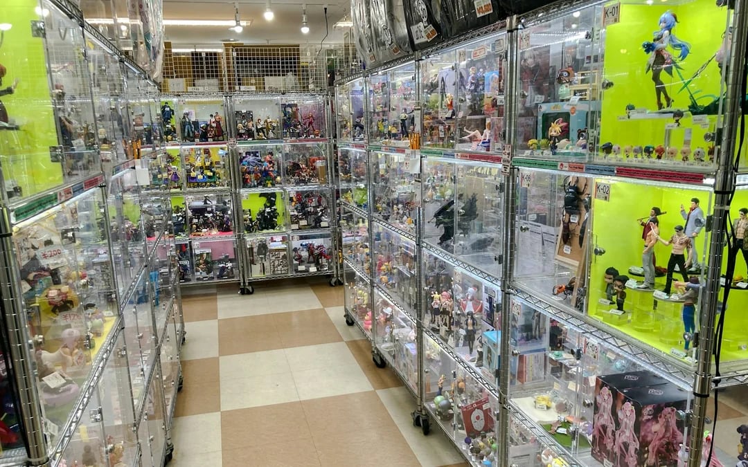 Tokyo Akihabara Anime, Manga and Gaming Walking Tour with Maid Cafe Visit Image 9