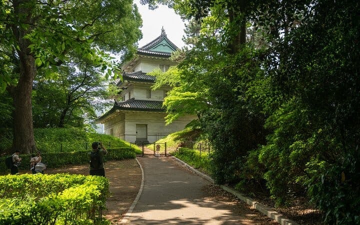Tokyo Castle and Imperial Palace Guided Walking Tour Image 3
