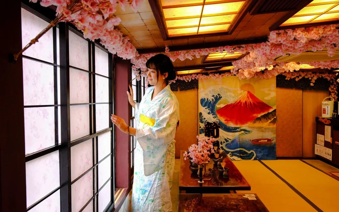 Tokyo Day Tour & Cruise: Tokyo Tower,Senso-ji & Tea Ceremony Image 4