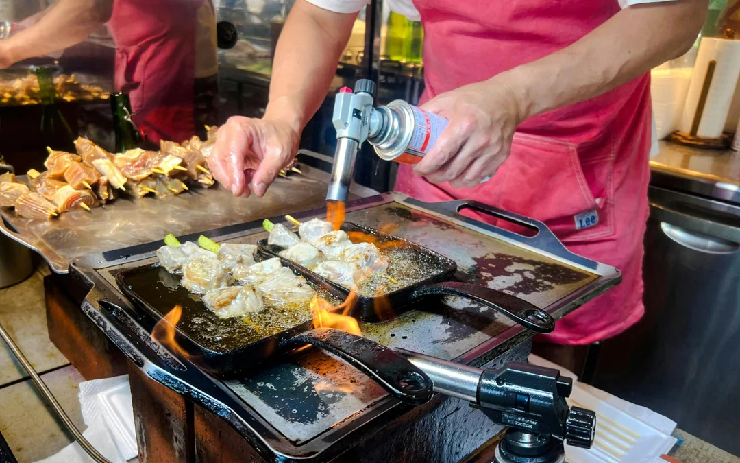 Tokyo Food Tour: Tsukiji Fish Market Walking Tour with Temple Visit
 Image 2