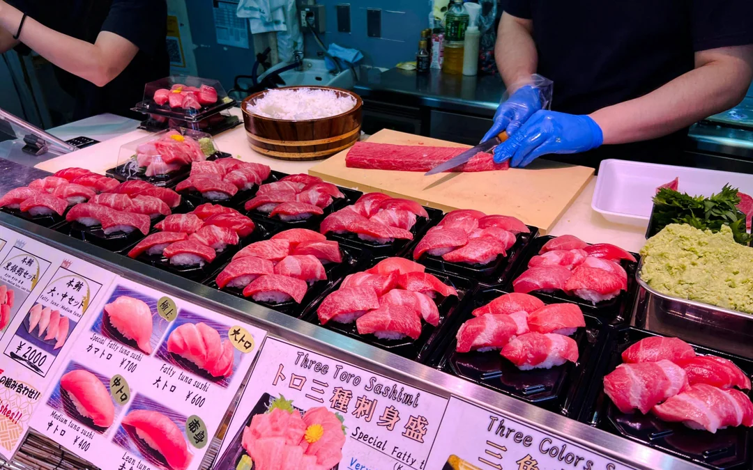 Tokyo Food Tour: Tsukiji Fish Market Walking Tour with Temple Visit
 Image 5