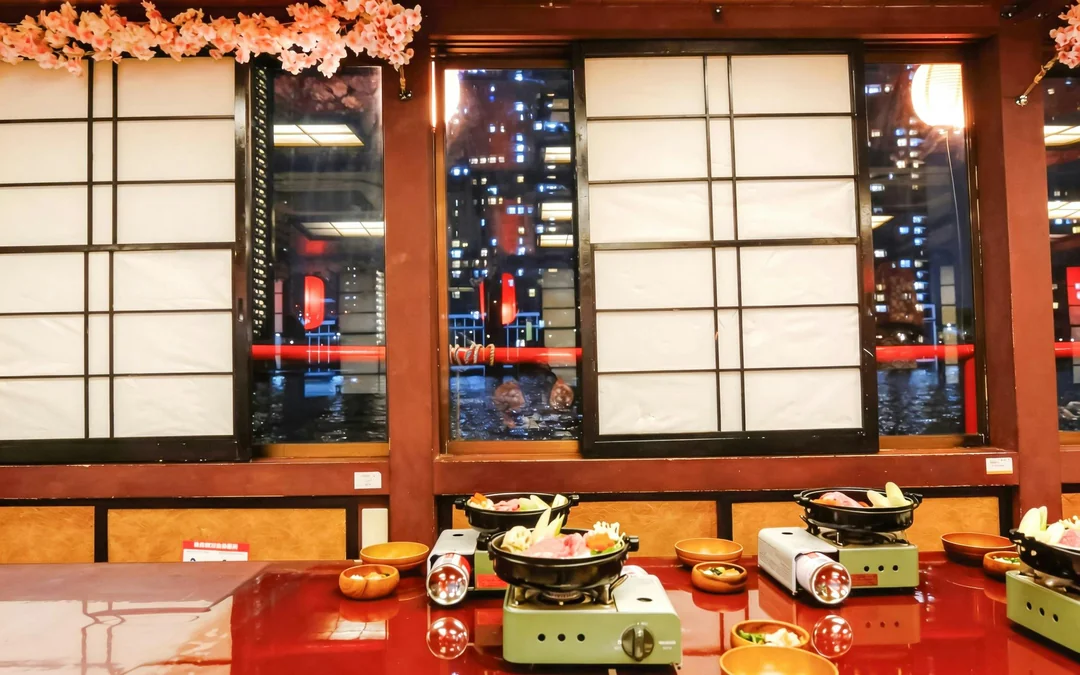 Tokyo Night Tour: Dinner cruise,Tokyo Tower,Tsukiji & Shinjuku Image 5