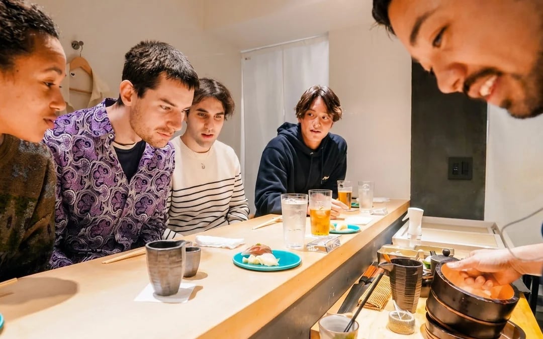 Tokyo Omakase Sushi and A5 Wagyu Food Tour in Shinjuku Image 8