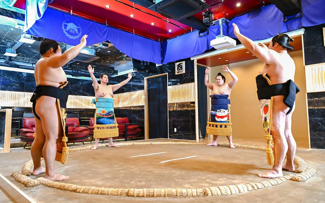 Tokyo: Premium Sumo Show with Wagyu Dinner, Unlimited Drinks & Geisha Dance in Asakusa Image 2