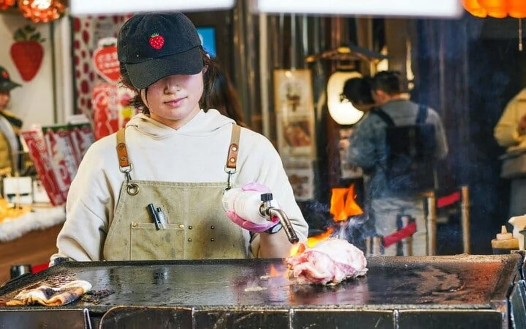 Tokyo’s Must-Sees: 5-hour Tsukiji, Akihabara & Asakusa Tour Image 6