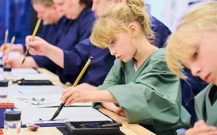 Tokyo: Shinjuku Calligraphy Workshop – Transform Your Name Image 7