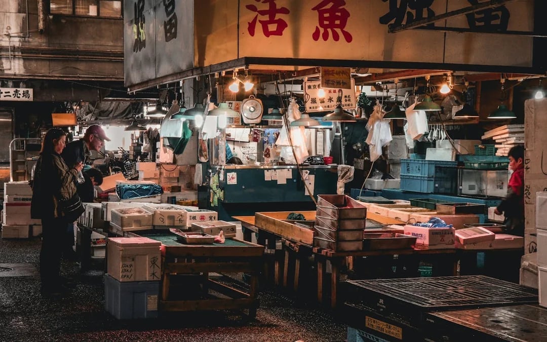 Tokyo Shitamachi Heritage Walking Tour Featuring Tsukiji and Asakusa Artisan Culture Image 1