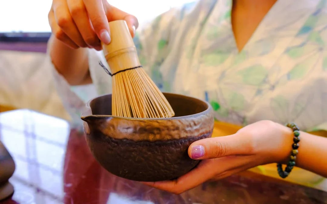 Tokyo Spring Tea Ceremony Cruise with Cherry Blossom Theme & desserts & show Image 1
