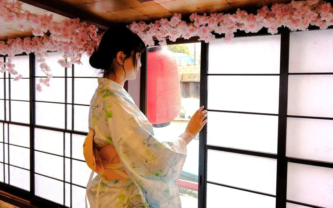Tokyo Spring Tea Ceremony Cruise with Cherry Blossom Theme & desserts & show Image 4