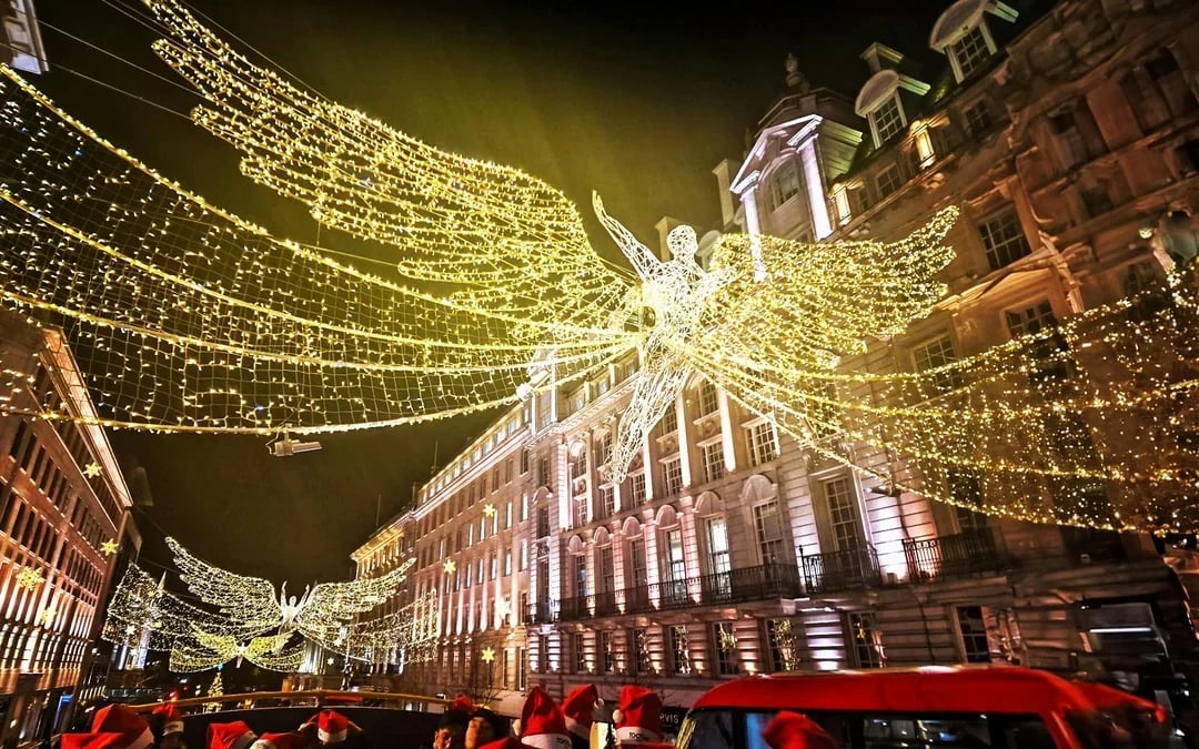 Tootbus: London Christmas Lights Bus Tour Image 6