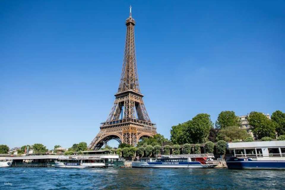 Tootbus must-see Paris hop-on hop-off bus tour with cruise