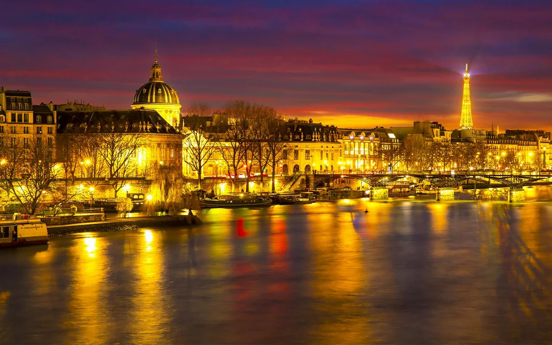 Tootbus: Paris Hop-on Hop-off Bus Tour with Night Tour Image 5