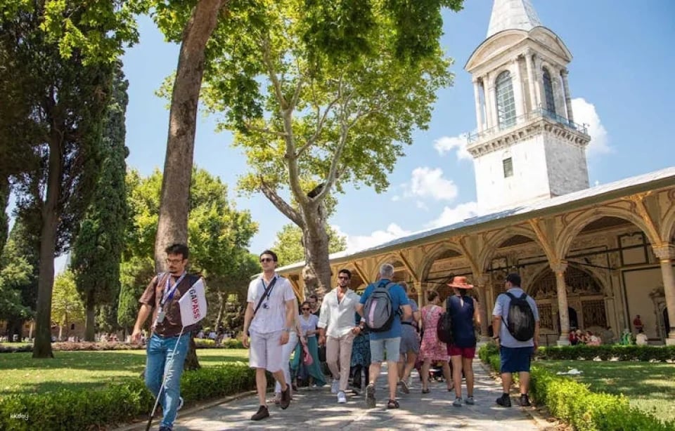 Topkapi Palace Fast Track Ticket, Highlights Tour and Audio Guide