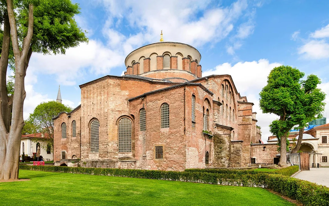 Topkapi Palace Skip-the-Line Tickets with Audio Guide Image 2