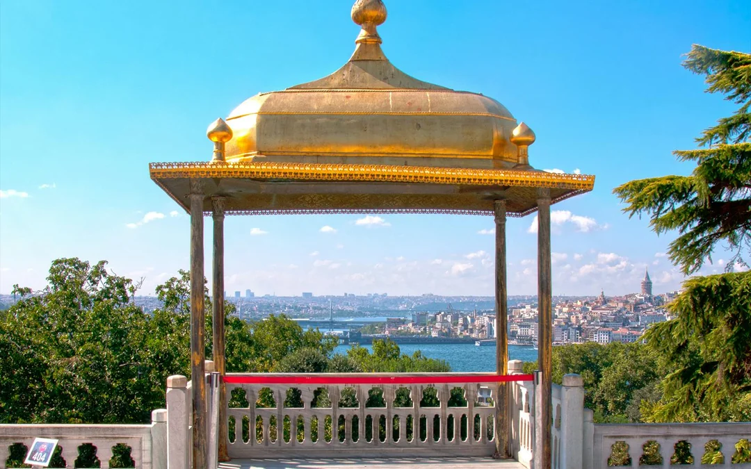 Topkapi Palace Skip-the-Line Tickets with Audio Guide Image 12