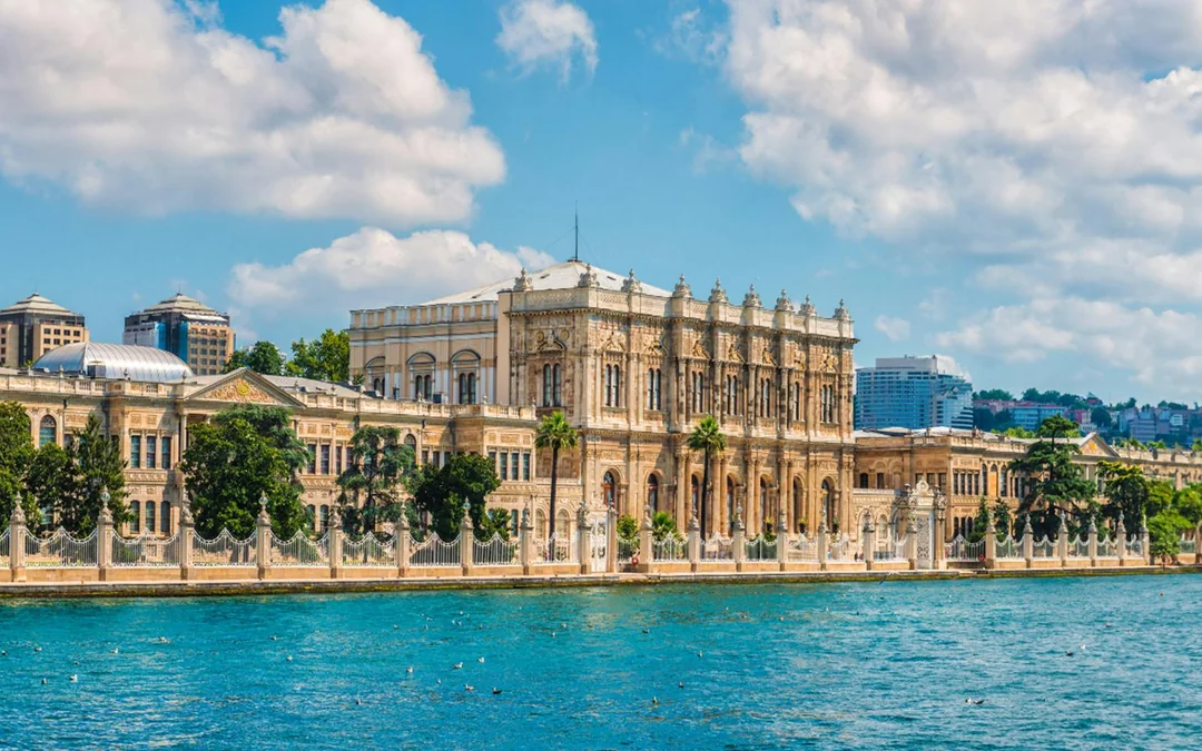 Topkapi Palace Skip-the-Line Tickets with Harem Access & Bosphorus Cruise Image 5