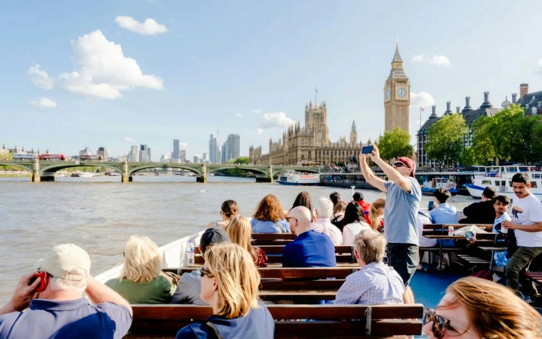 Topview: London Hop-on Hop-off Bus Tour with Optional Thames Cruise Image 4