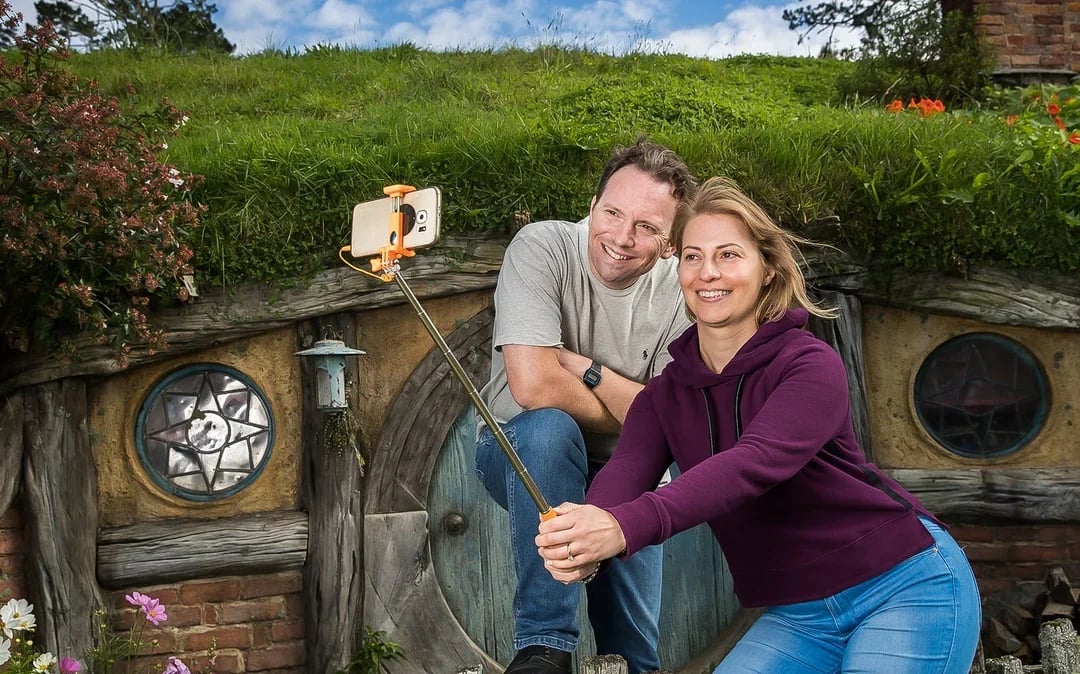 Tour of Hobbiton Movie Set from Rotorua Image 8