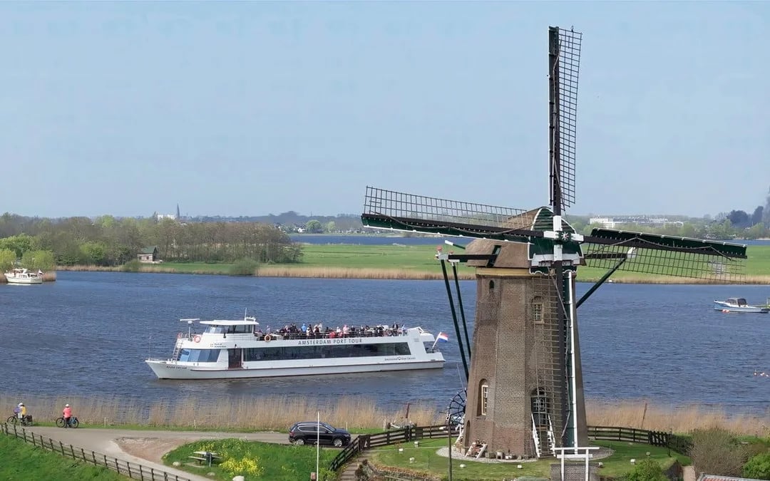 Tour to Keukenhof with Windmill Cruise from Amsterdam Image 2