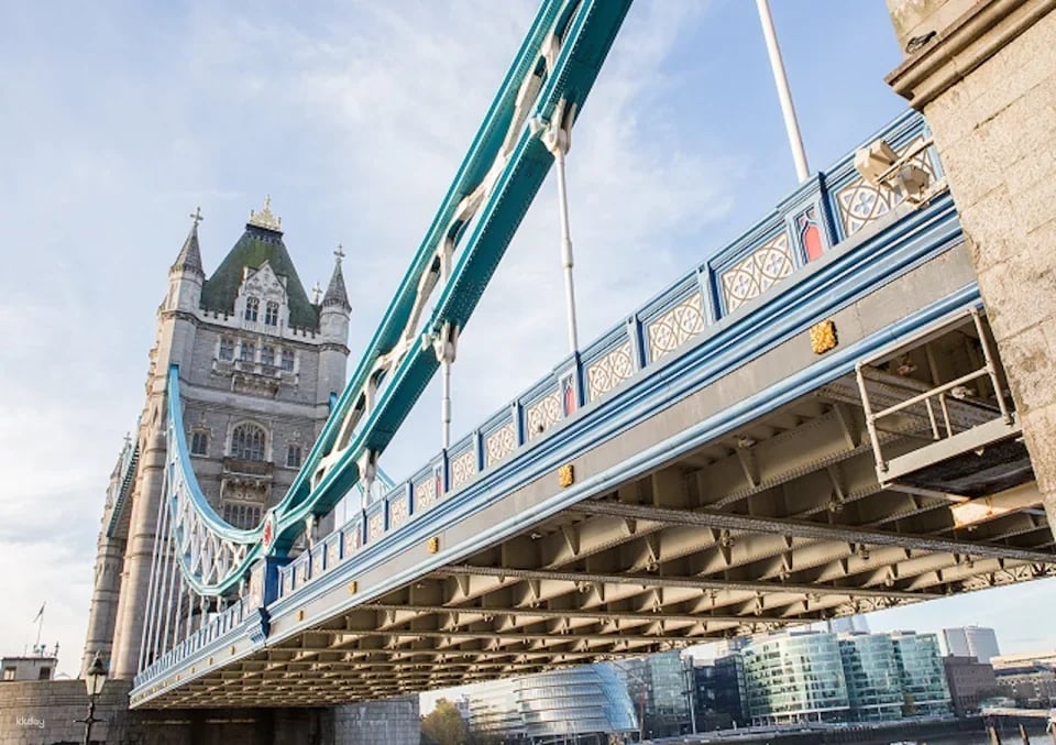 Tower Bridge in London | United Kingdom