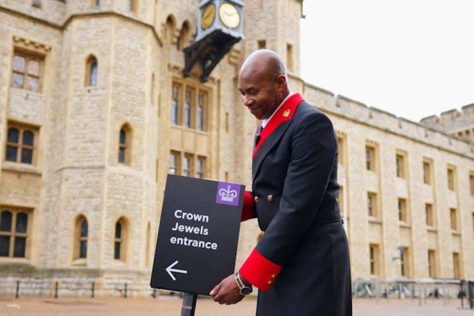 Tower of London, Crown Jewels and Yeoman Warder Walking Tour