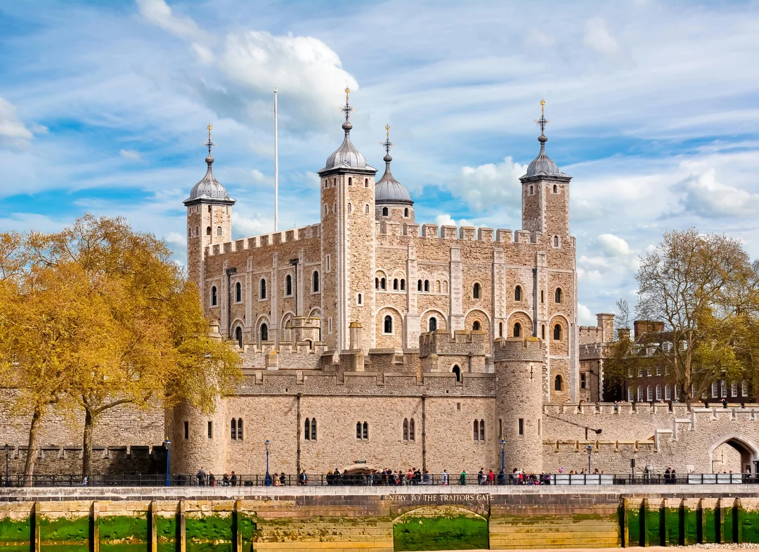 Tower of London Tickets with Access to the Crown Jewels Image 1