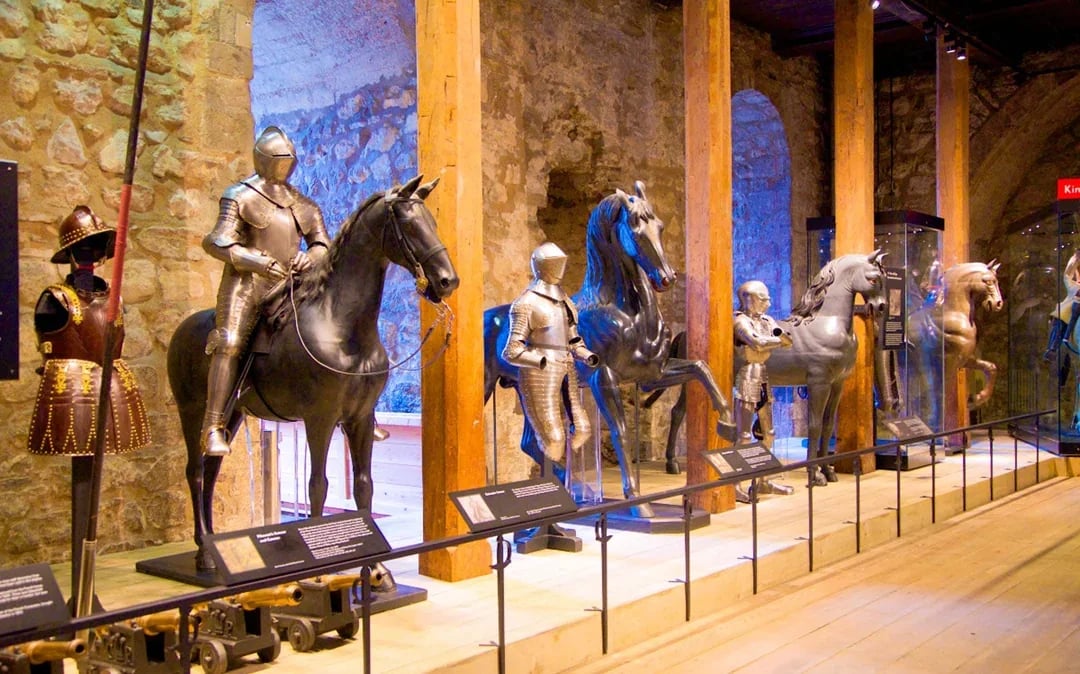 Tower of London Tickets with Access to the Crown Jewels Image 6