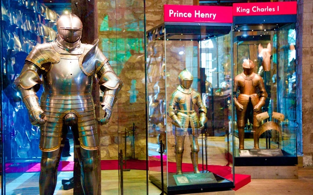 Tower of London Tickets with Access to the Crown Jewels Image 7