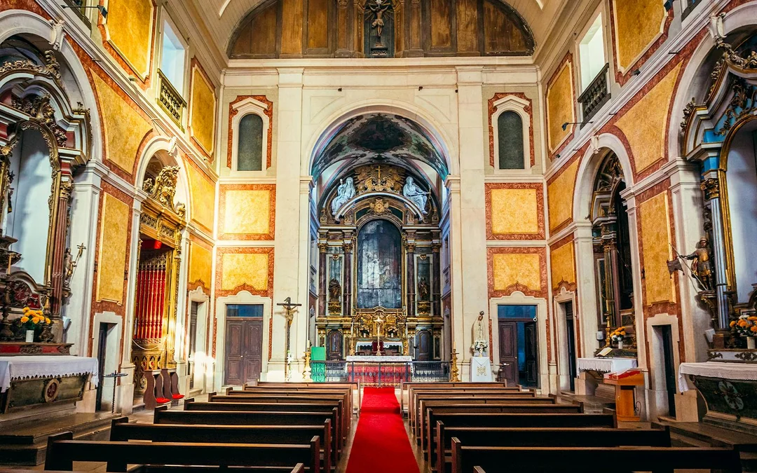 Tower of São Jorge Castle Church Tickets + Free Drink Image 3