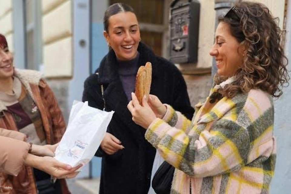 Traditional Maritozzi breakfast and light lunch in Trastevere