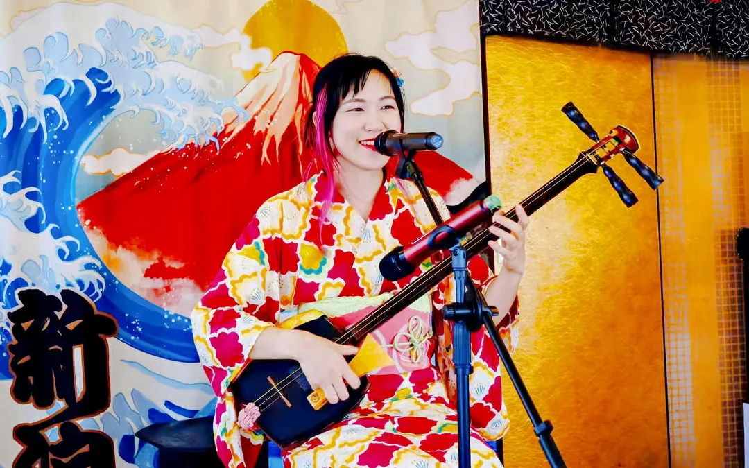 Traditional Yakatabune Hot Pot Cruise with Shamisen Show & Tokyo Tower Entry Image 2