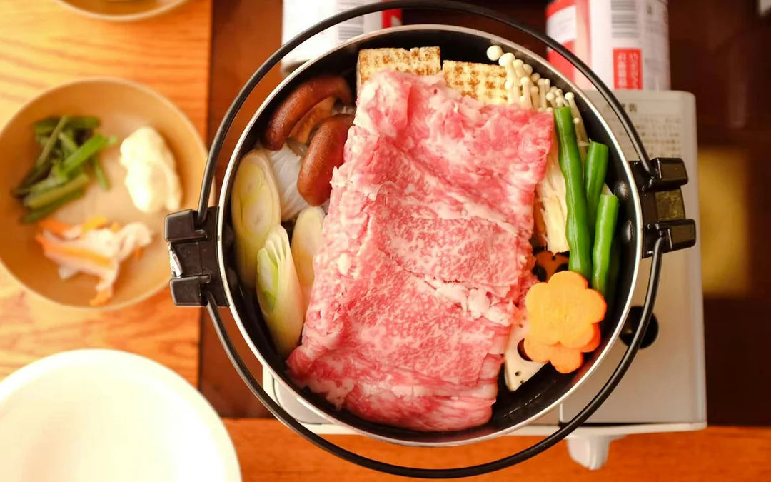 Traditional Yakatabune Hot Pot Cruise with Shamisen Show & Tokyo Tower Entry Image 4