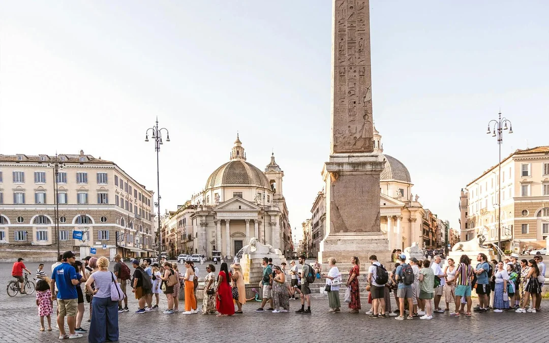 Trevi Fountain & Piazza Navona Guided Walking Tour Image 4
